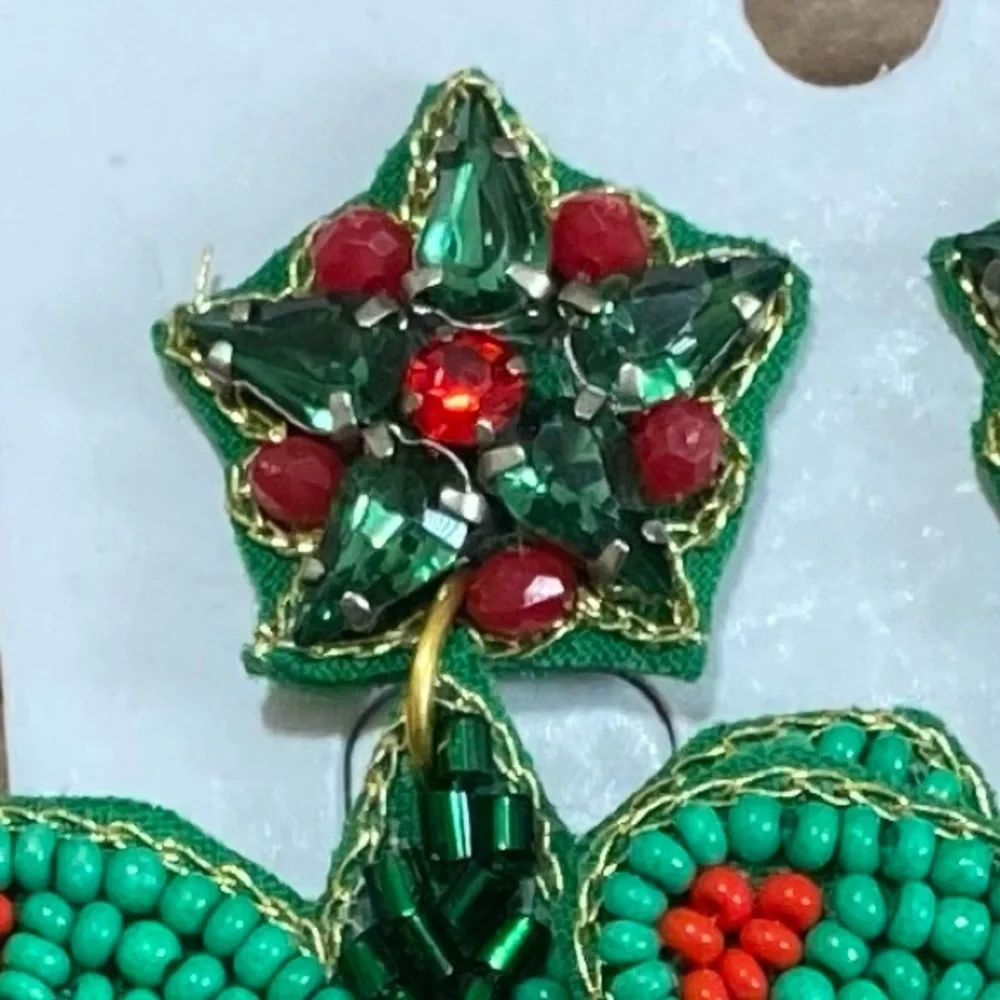 ❤️💚LAST ONE! Red Green Multicolor Beaded Crystal Bow Christmas Earrings - Picture 2 of 3